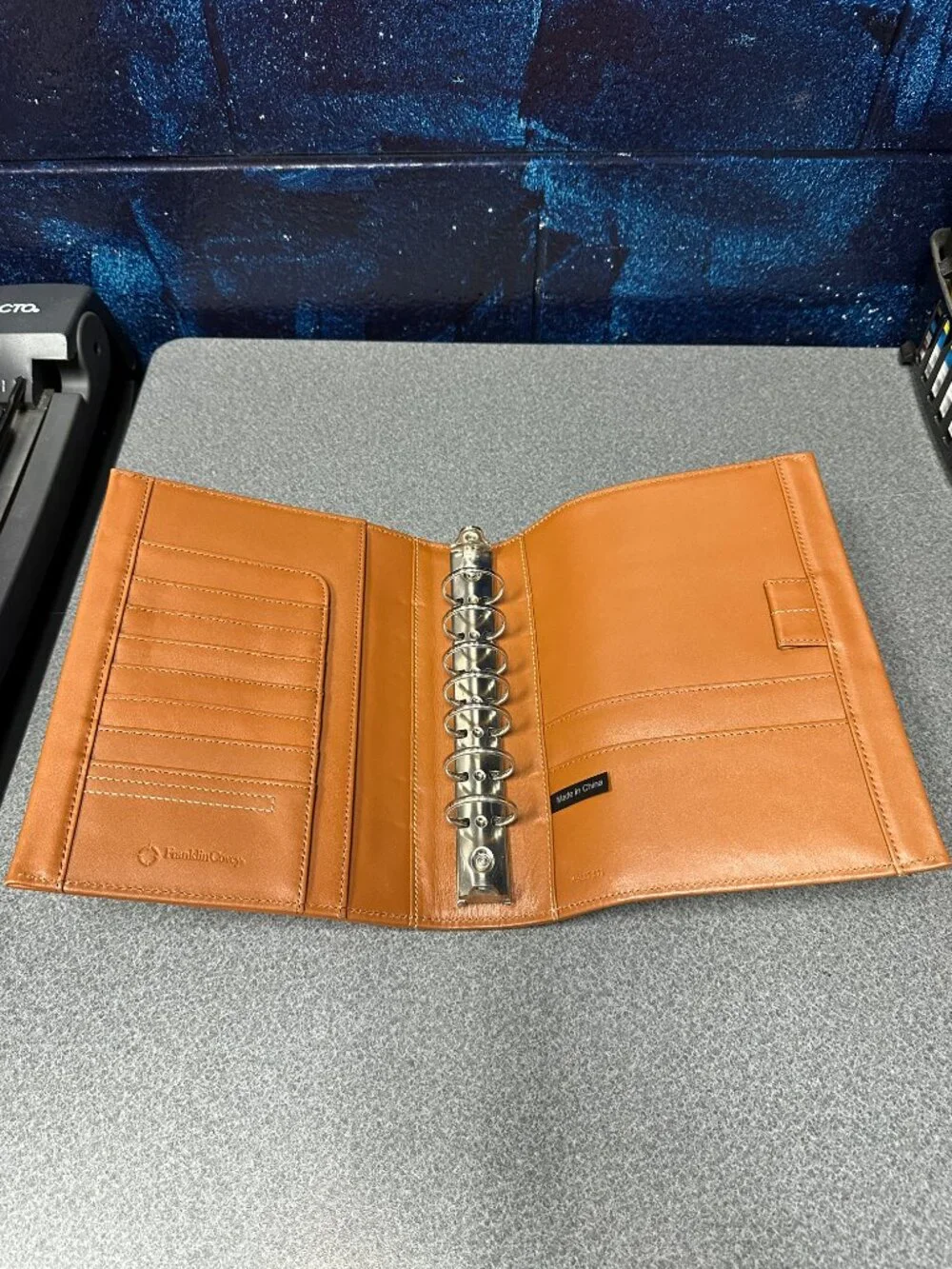 Franklin Covey Ryder Leather Open Binder Tan Colored Horizontal Accent Stitching